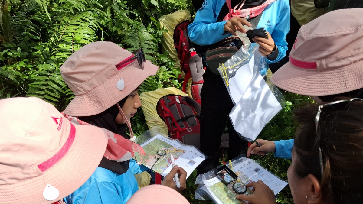 Dari Hutan Gunung Galunggung Tasikmalaya, 75 Perempuan Peserta EIGER WJSC 2025 Berlatih Survival