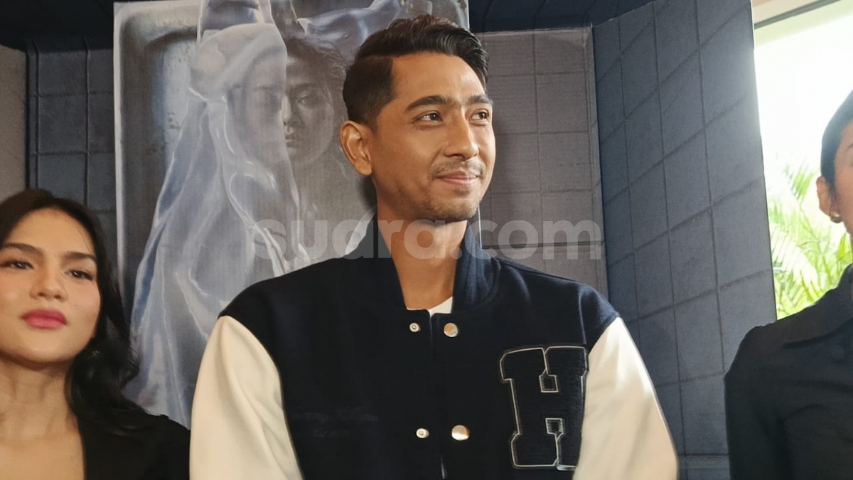 Ditanya Perceraiannya dengan Putri Anne, Arya Saloka Ngibrit