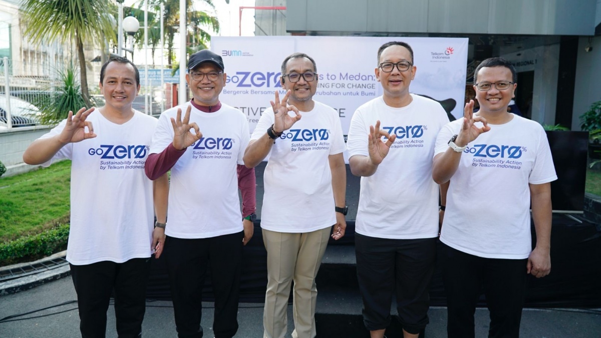 Rangkaian GoZero% Goes to Medan,  Telkom Gelar Aksi Jalan Santai Sambil Pilah Sampah Plastik
