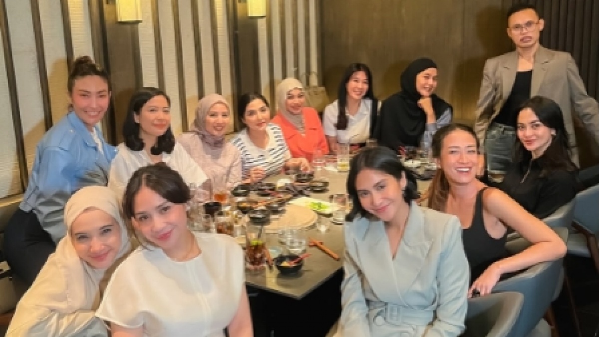 Paula Verhoeven Kembali Kumpul Bareng Geng Cendol Usai Cerai dari Baim Wong, Disambut Pelukan Hangat