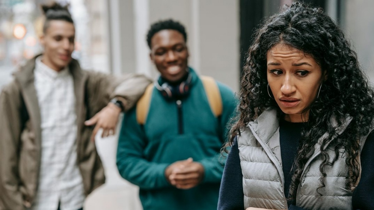 Apa yang Harus Dilakukan saat Jadi Korban Catcalling? Ini 5 Tips Jitu yang Bisa Kamu Coba
