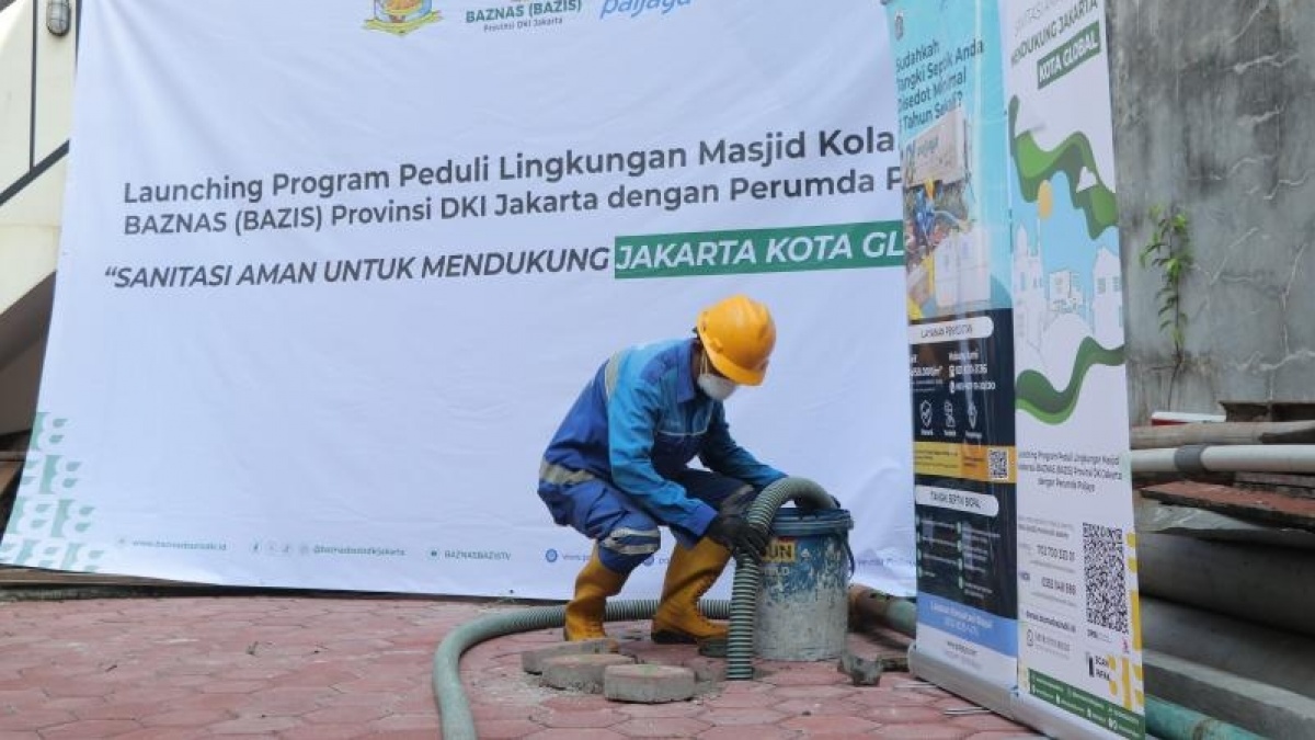 Himpun Dana Rp170 Juta, Baznas DKI Gelar Sedot Tinja dan Instalasi Sanitasi Gratis di Jaksel