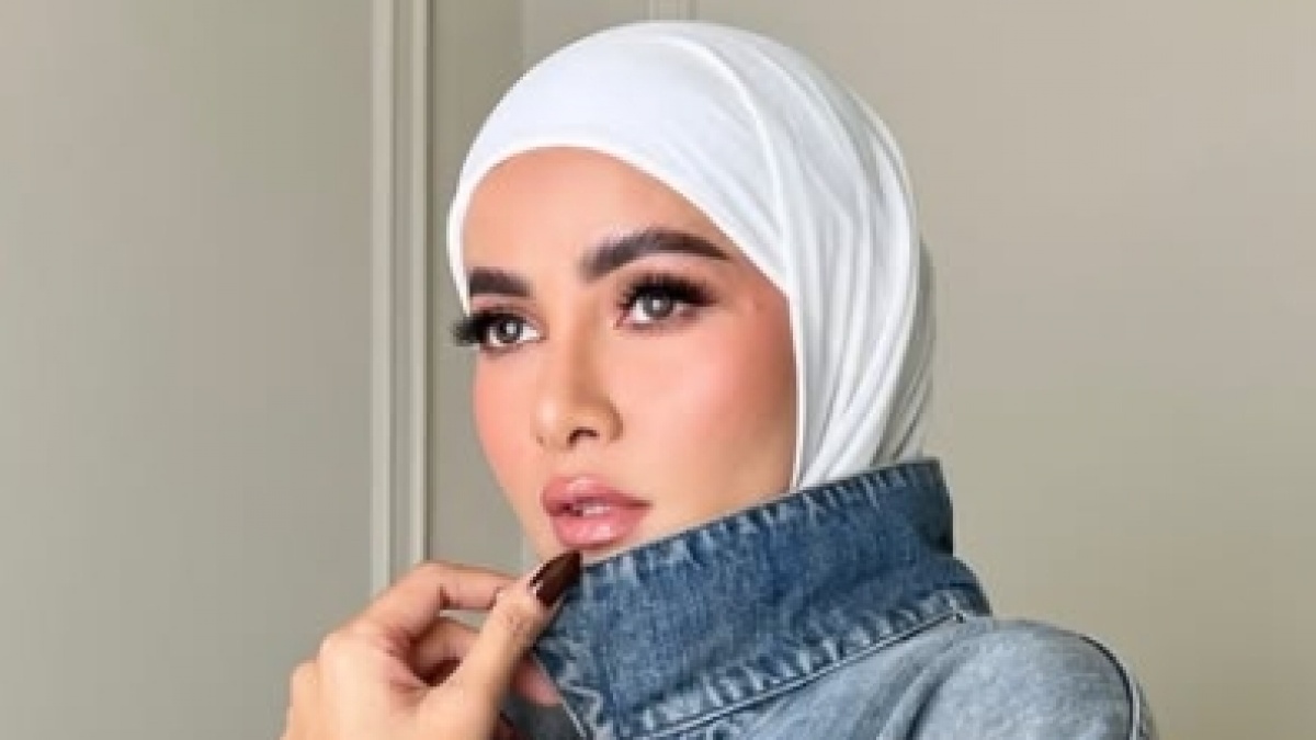 Perjalanan Olla Ramlan Berhijab, Penampilannya di Pernikahan Luna Maya dan Maxime Bouttier Disorot