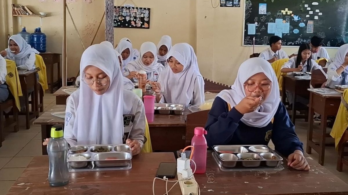 BPOM Siapkan Uji Lab Terkait Dugaan Food Tray MBG Mengandung Lemak Babi