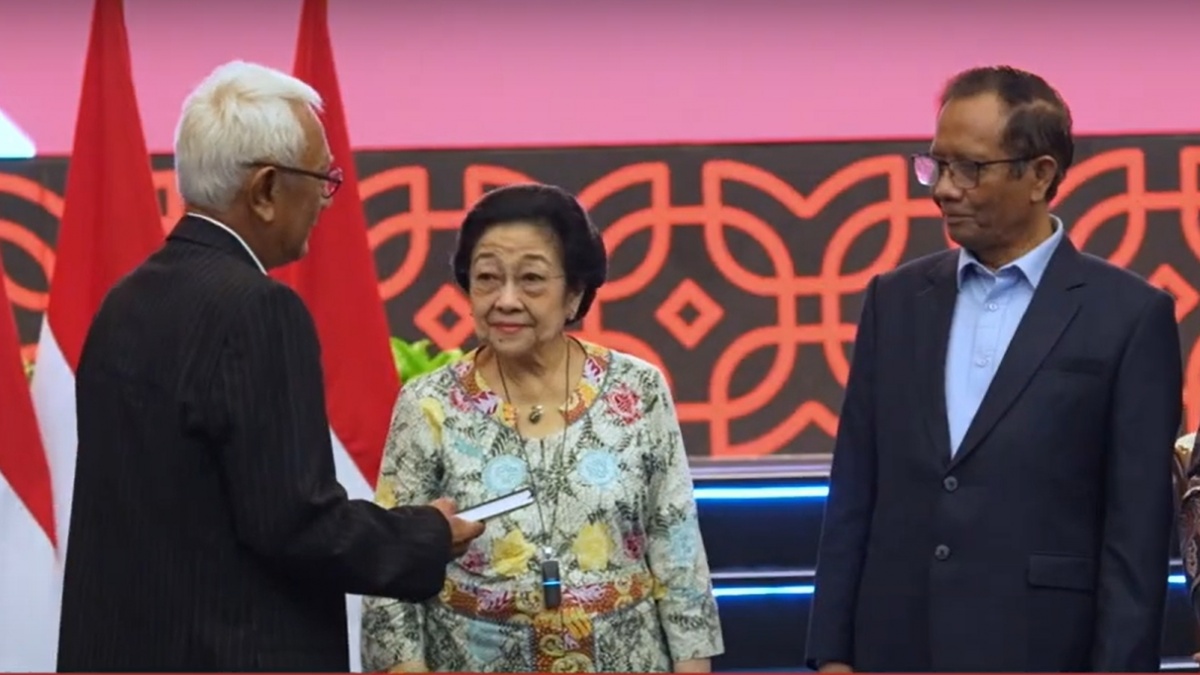 Megawati Sedih Lihat MK dan KPK Saat Ini, Kemudian Minta Hadirin di Kantor BRIN Tepuk Tangan