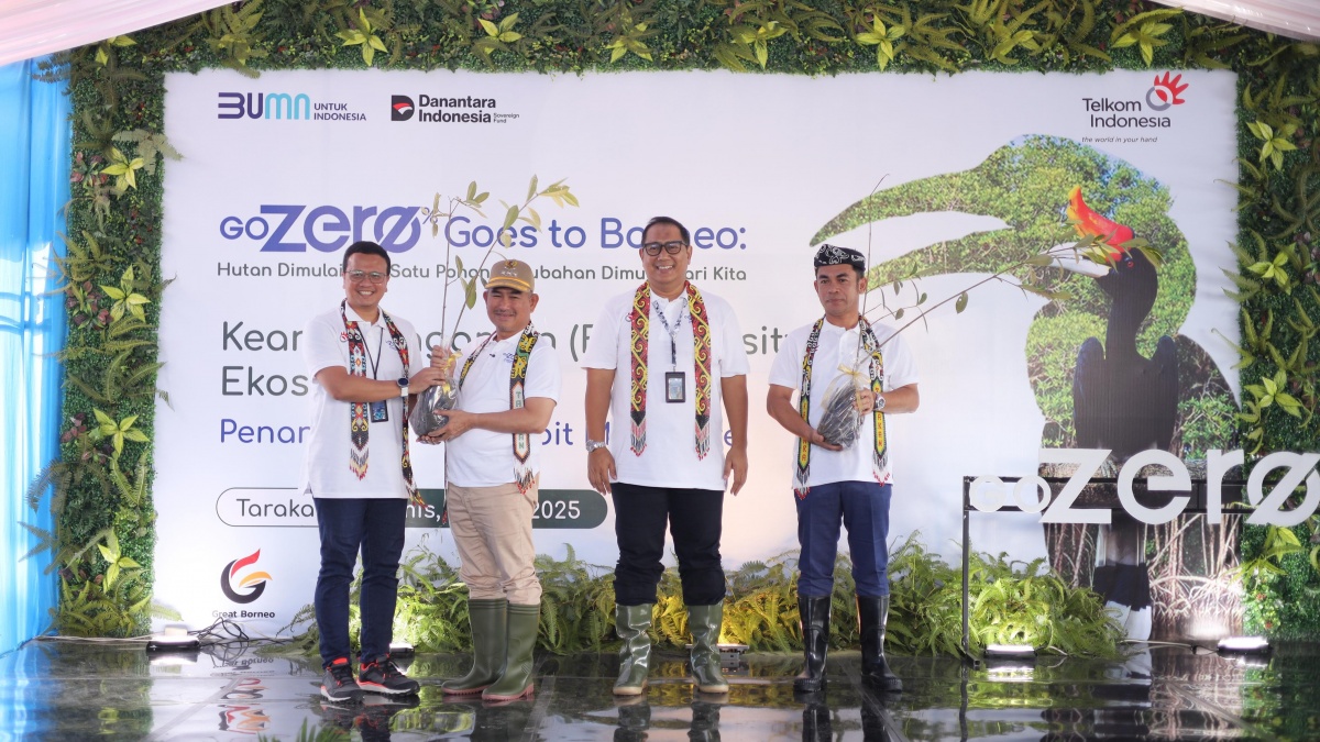 Telkom Tanam Ribuan Mangrove di Tarakan Lewat Program GoZero% Goes to Borneo