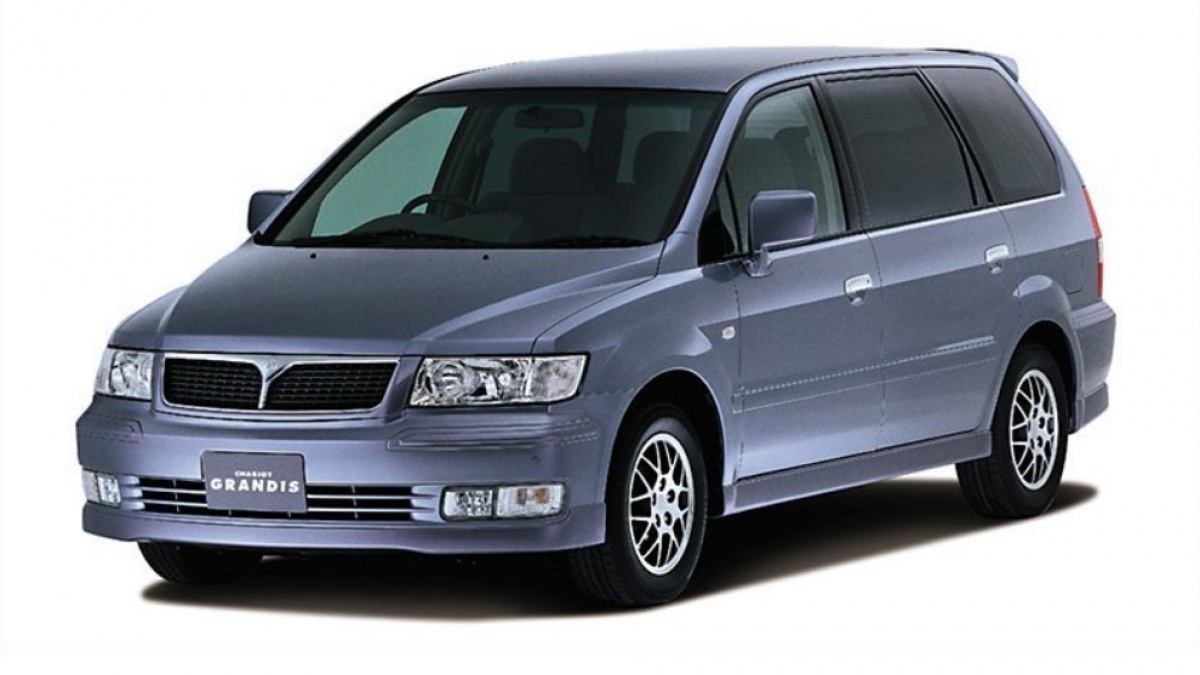 Napak Tilas Mitsubishi Chariot: Mobil Bekas Murah Langka Pesaing Kijang dan Odyssey, Mulai Rp50 Juta