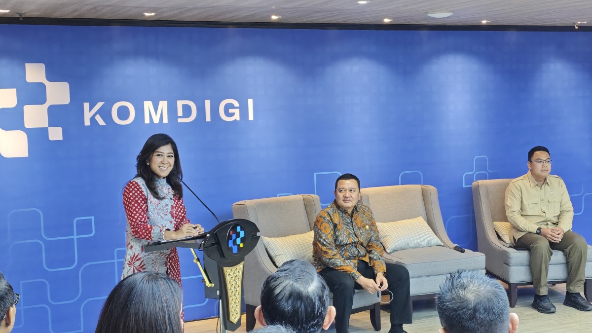 Komdigi Buka Konsultasi Publik untuk Buku Putih Roadmap dan Pedoman Etika KA Nasional