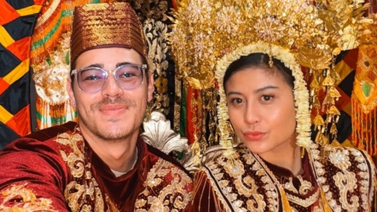 Putus dari Abyakta Ernoult? Awkarin Terciduk Jalan sama Mantan