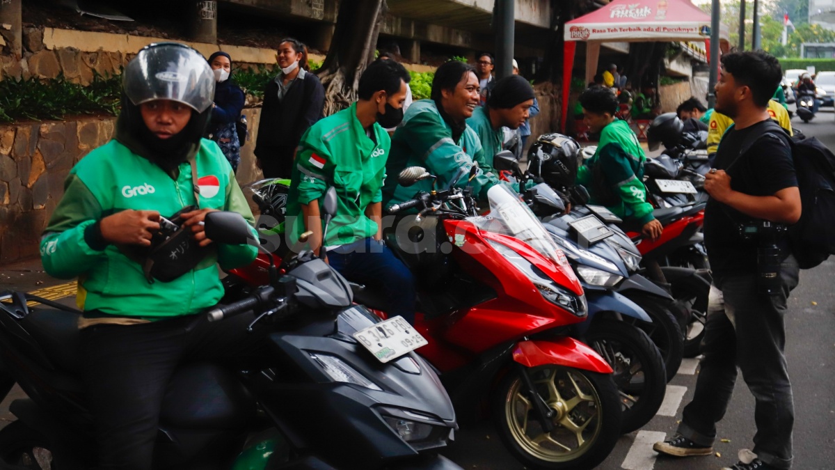 Ternyata Pemerintah Masih Galau Naikkan Tarif Ojol Hingga Turunkan Potongan Driver