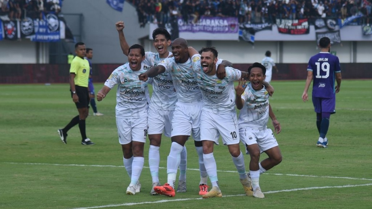 KDM Minta Pejabat Jabar Patungan Duit Buat Bonus Pemain Persib Juara Liga 1