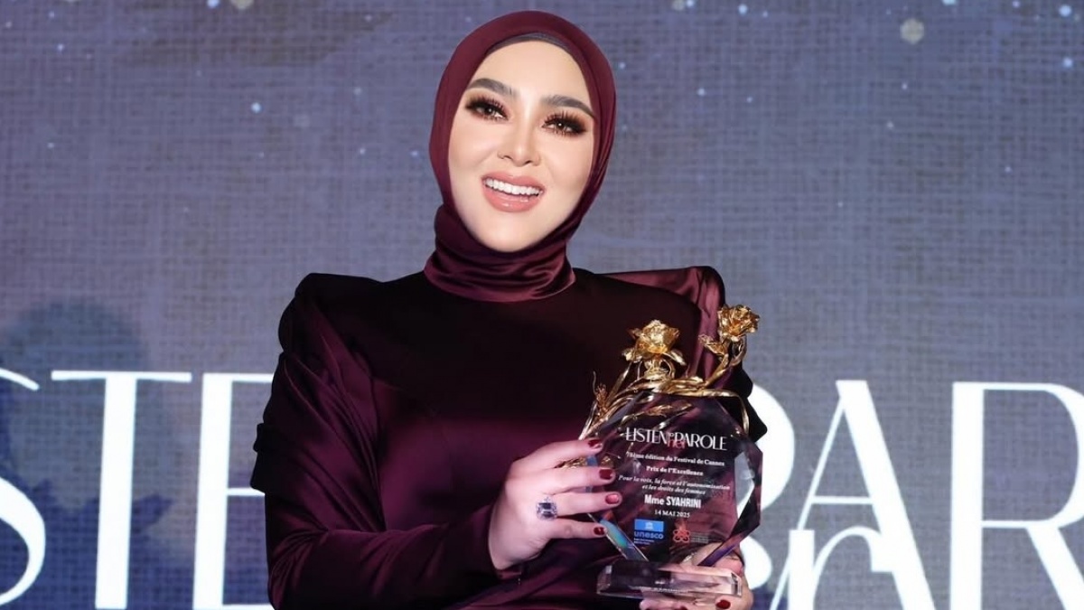 Syahrini Pamer Lagi Privat Shopping Berlian, Netizen Julid ke Jempolnya