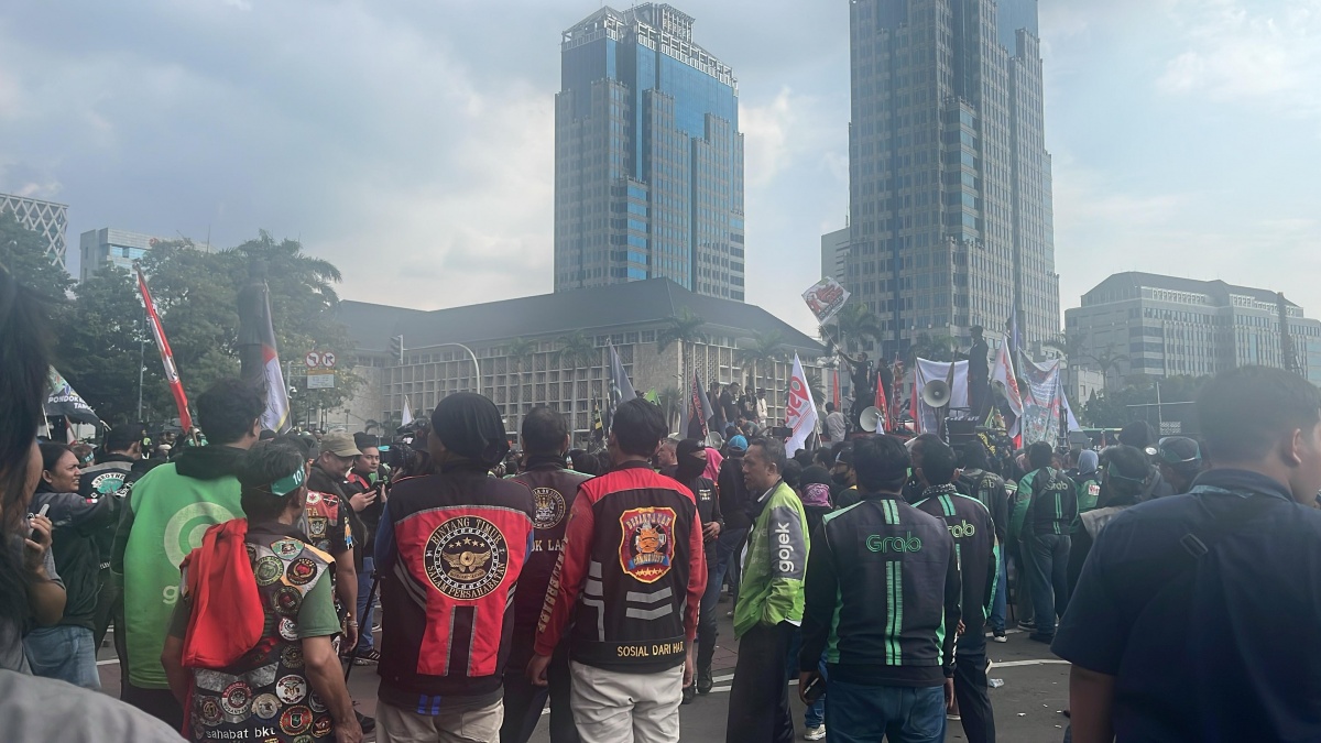 Tuntut Aplikator Potong Biaya 10 Persen, Massa Ojol: Ini Harga Mati, Harus Kita Lawan!