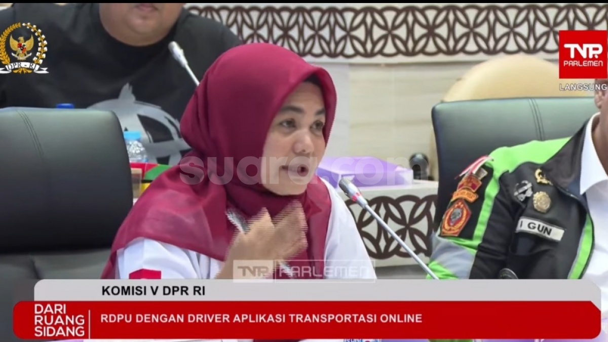 Curhat di DPR, Emak-emak Ini Sebut Sistem Aceng dan Slot Cekik Mitra Ojol: Tolong Dihapus Pak!