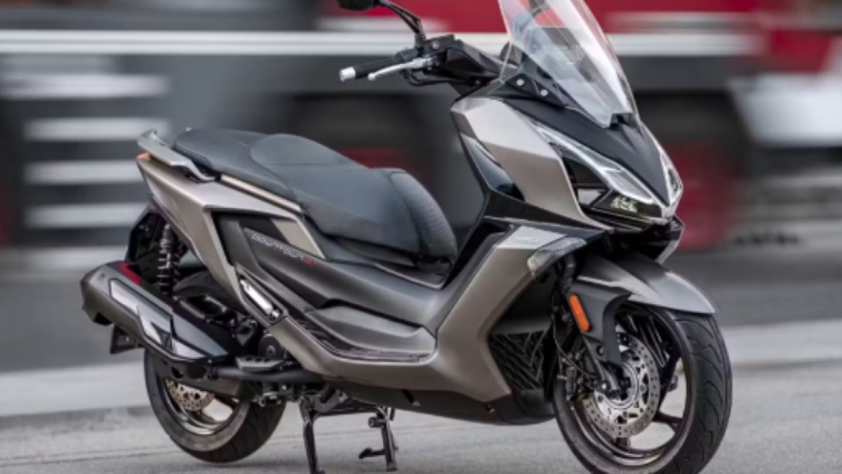 Pesona Sport Touring Kymco Downtown Bikin Panas, Yamaha XMAX Kalah Kelas