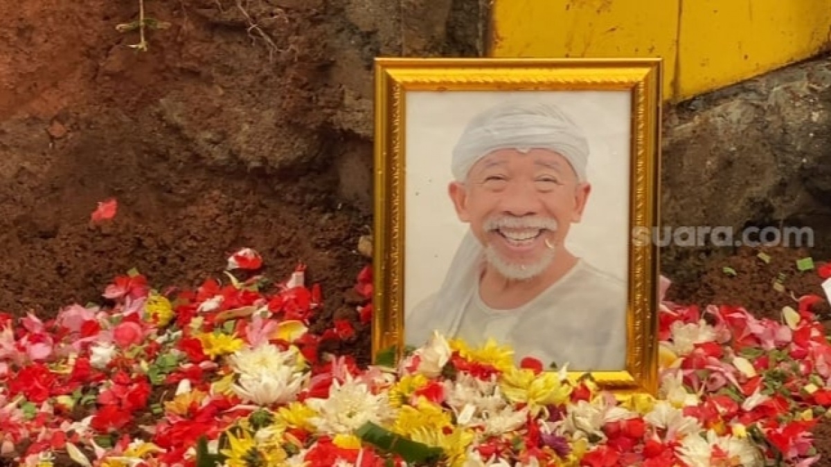Kondisi Makam Pelawak Qomar Disebut Peziarah Tak Terawat, Pertanyakan Peran Keluarga