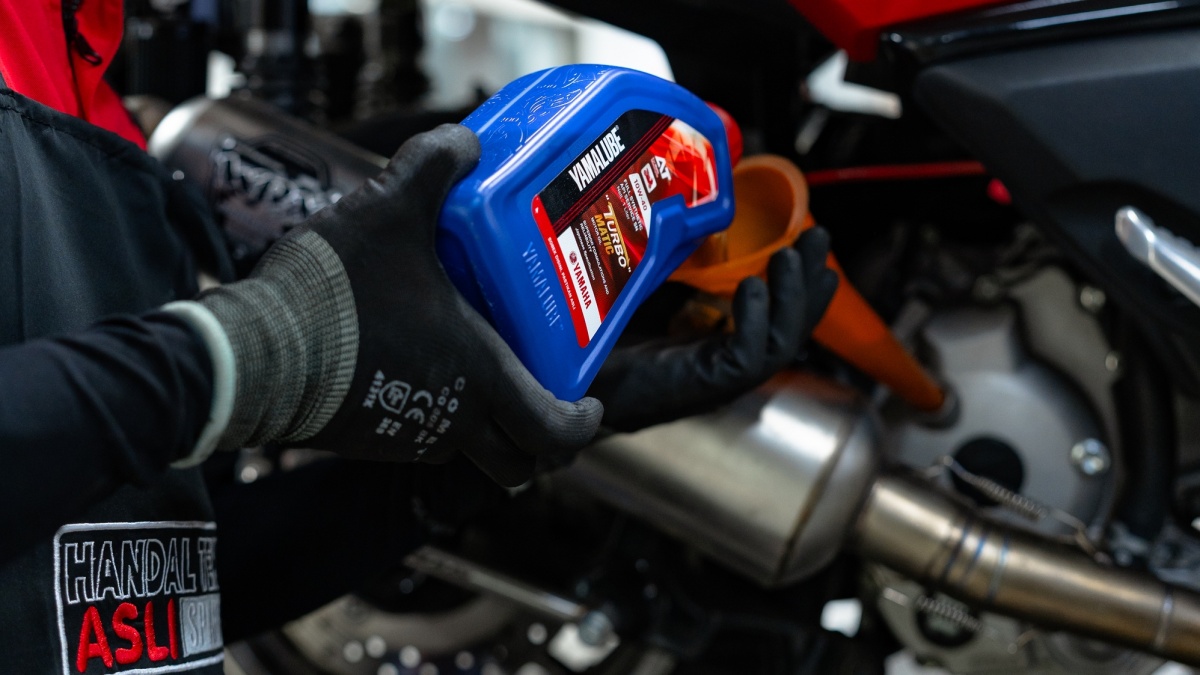 Jaga Kualitas Motor, Yamaha Dorong Pelangggan Datang ke Bengkel Resmi