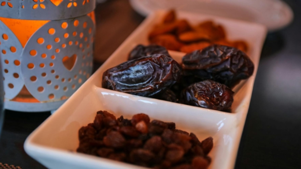 7 Kurma Terbaik untuk Oleh-oleh Haji: Manisnya Paling Laris