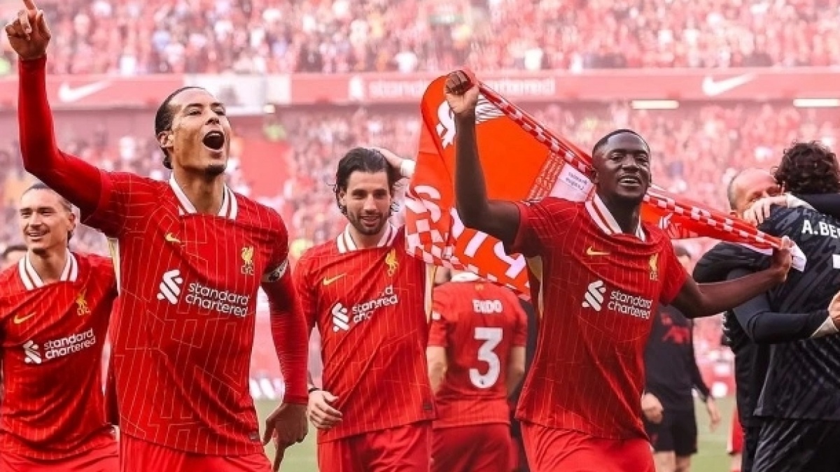 Pekan Terakhir Liga Inggris 2024/2025: Liverpool Angkat Piala di Anfield