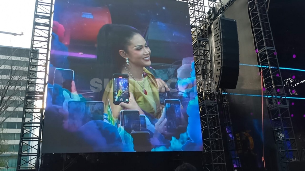 Kasih Sepatu Hak Tinggi di Soundfest 2025, Kris Dayanti Sempat Protes Penonton