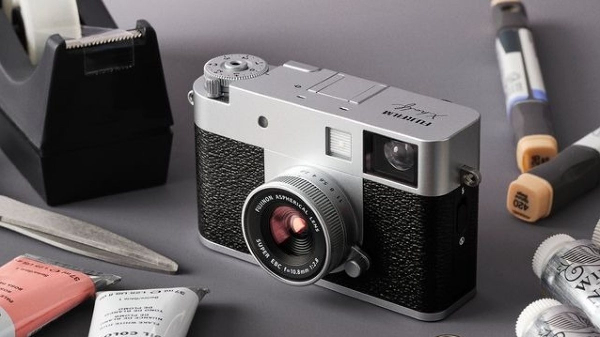 Kamera Digital Fujifilm X half Resmi Dirilis, Berdesain Klasik dengan Fitur 2-in-1