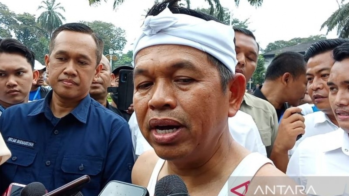 Bobotoh Jarah Rumput GBLA saat Persib Juara, Dedi Mulyadi ke Para Pelaku: Barak Adalah Tempat Anda!