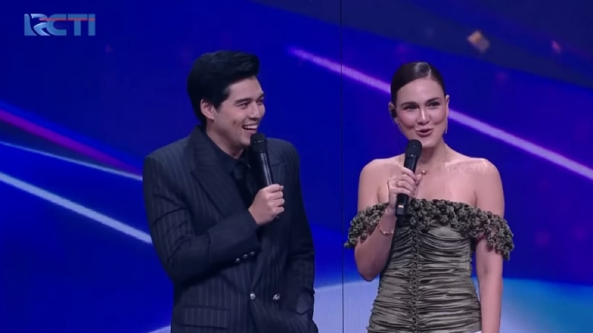 Luna Maya Bikin Maxime Bouttier Speechless di Panggung Indonesian Drama Series Awards 2025
