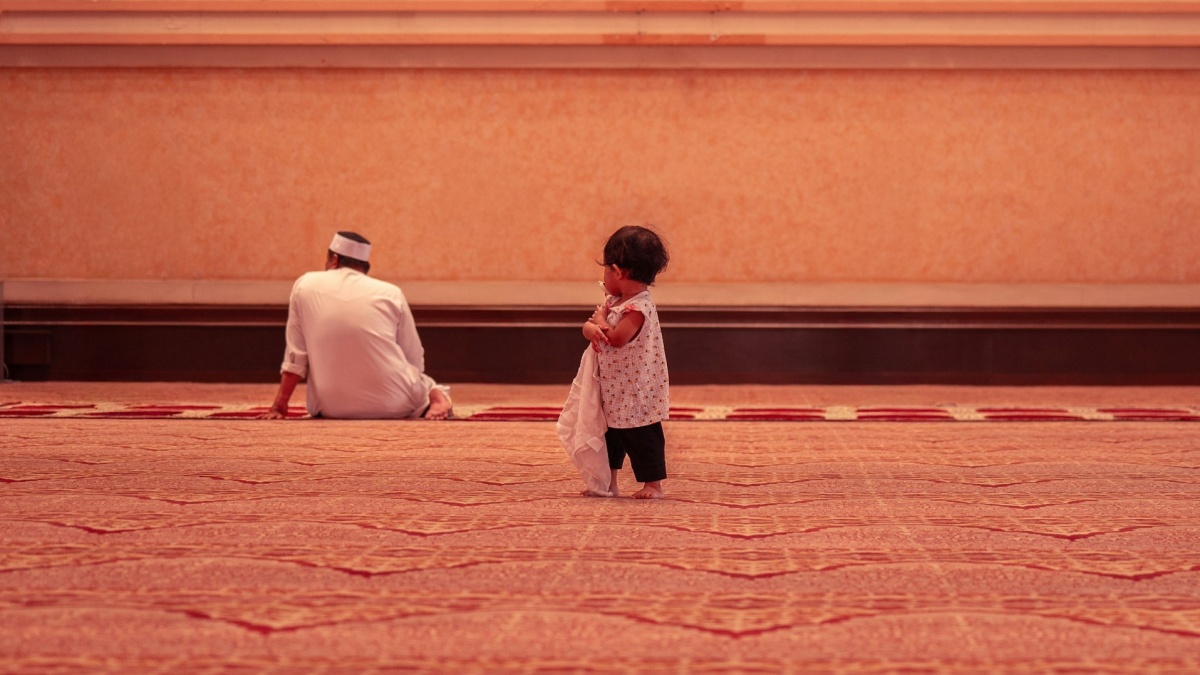 Apakah Anak Adopsi Berhak Mendapatkan Warisan? Ini Kata Hukum Islam, Adat dan UU