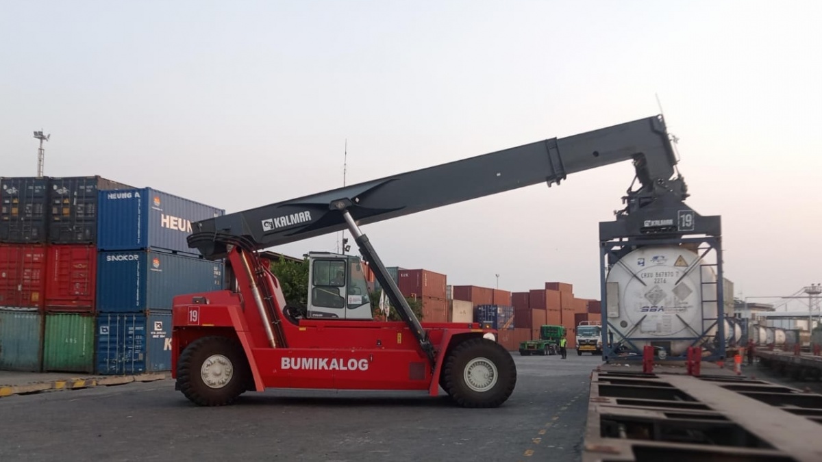 KAI Logistik Distribusikan 13 Jenis Bahan B3 Lewat Jalur Rel