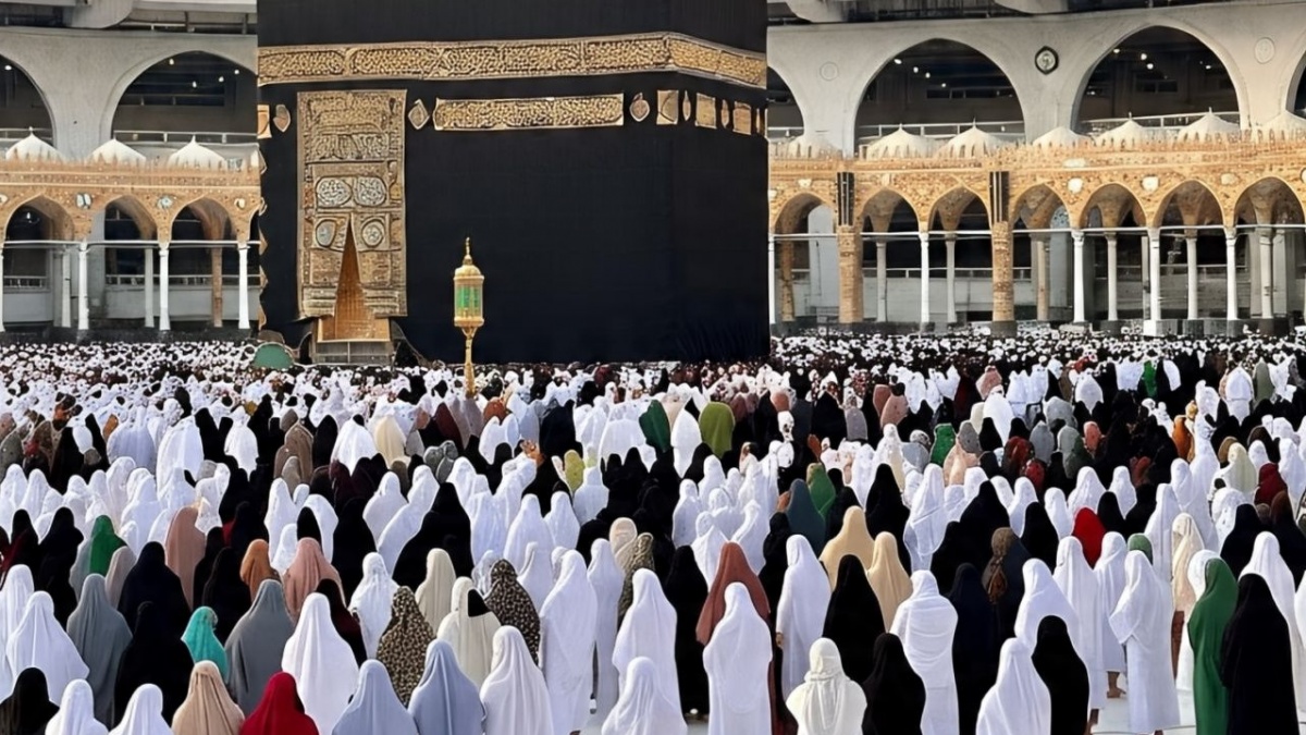 Mekkah Dilanda Hujan Deras dan Badai Petir