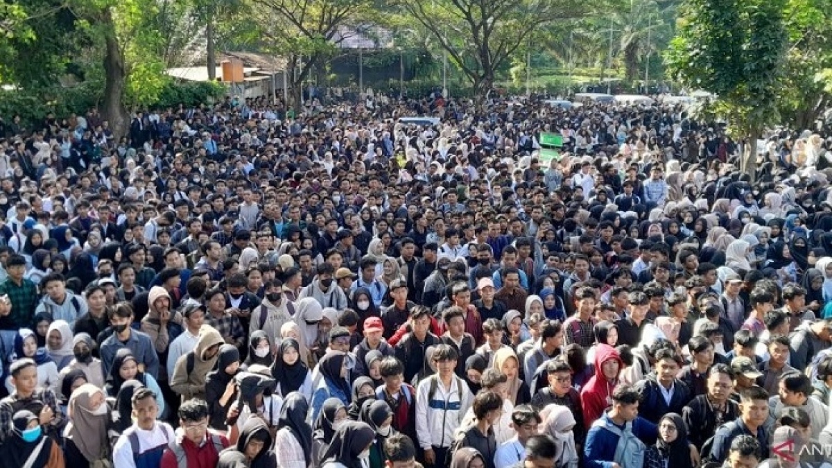Prabowo Klaim Kemiskinan Turun, BPS Tahan Data! Ada Perbedaan Informasi?