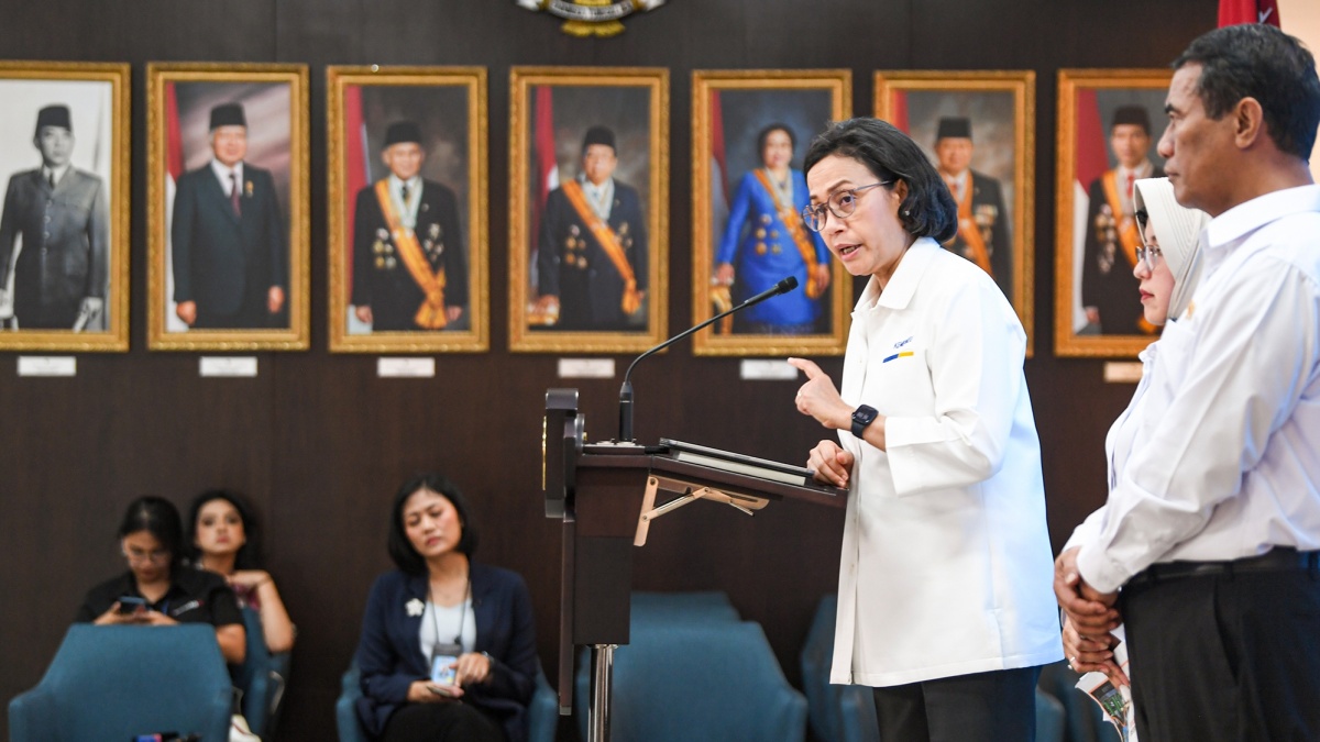 Gaji ke-13 Cair, Sri Mulyani Harap Daya Beli Masyarakat Bergairah Lagi