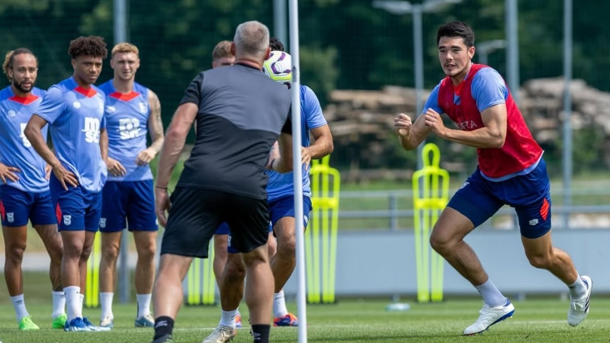 Ipswich Town Datangkan Bek Baru, Jadi Ucapan Selamat Tinggal untuk Elkan Baggott?
