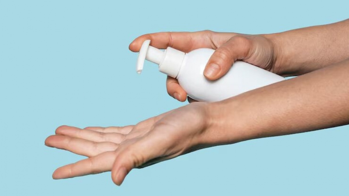 7 Produk Hand Body Lotion Pemutih Kulit, Ampuh Bikin Glowing dalam Waktu Singkat!