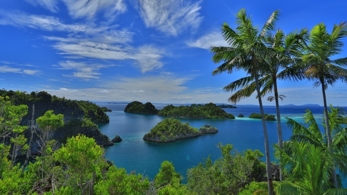 Potret Raja Ampat, Mahakarya Alam yang Keindahannya Terancam Pembangunan Smelter Nikel