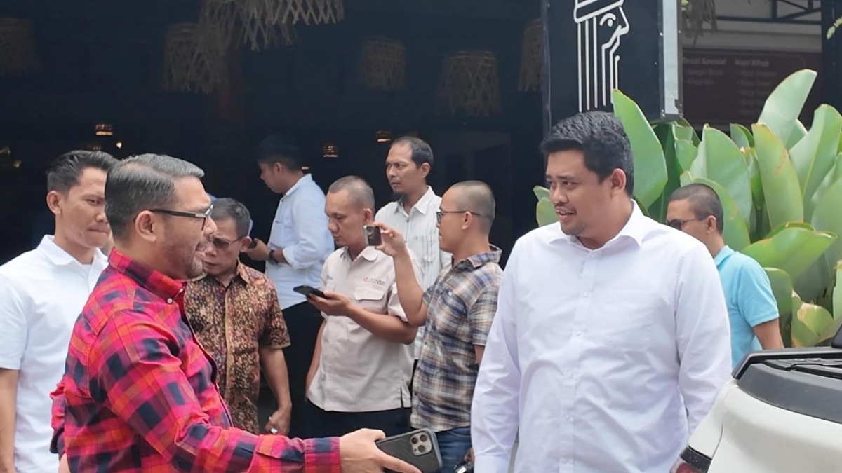 Bertemu Mualem Bahas 4 Pulau, Bobby Nasution Diapresiasi Tokoh Aceh