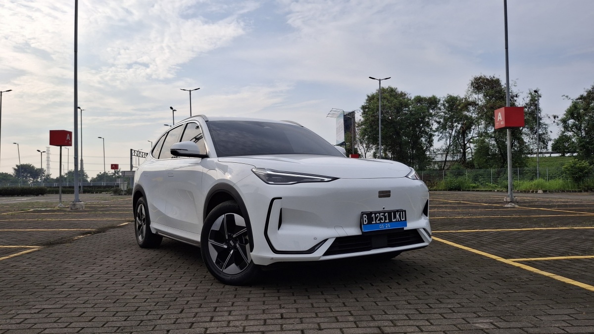 Kesan Pertama Bawa Mobil Listrik Geely EX5 untuk Harian