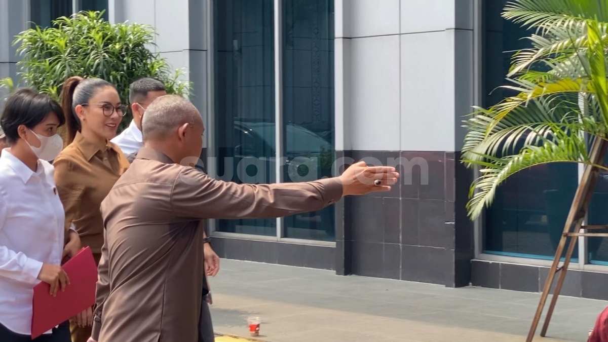 Berkas Kasus Pemerasan Dinyatakan Lengkap, Nikita Mirzani Dipindahkan ke Rutan Pondok Bambu