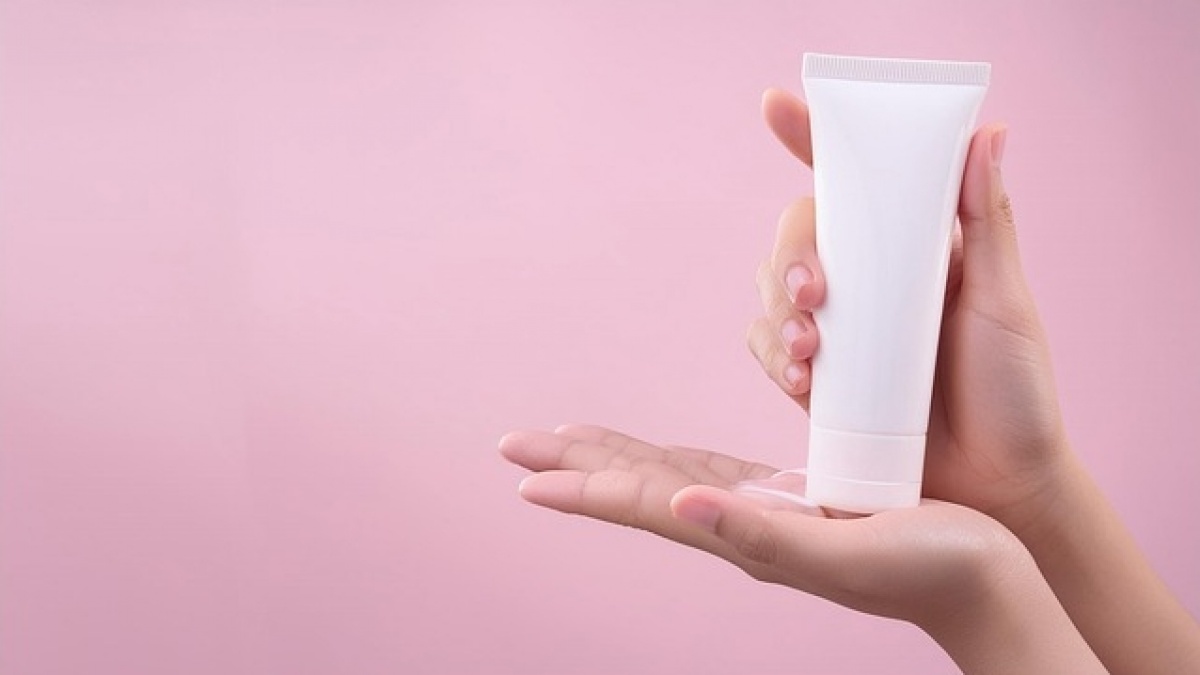 5 Rekomendasi Sunscreen Mengandung Vitamin E: Ampuh Cegah Keriput, Wajah Terlindungi