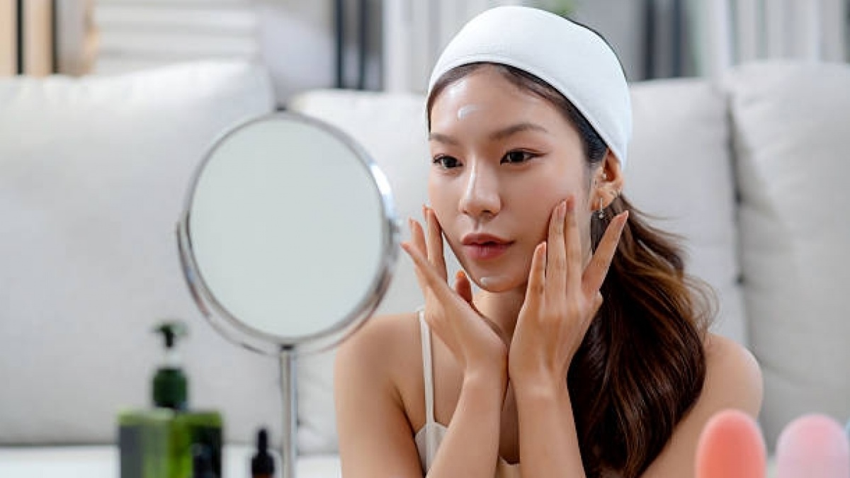 7 Rekomendasi Moisturizer Mengandung Peptide untuk Wajah Awet Muda