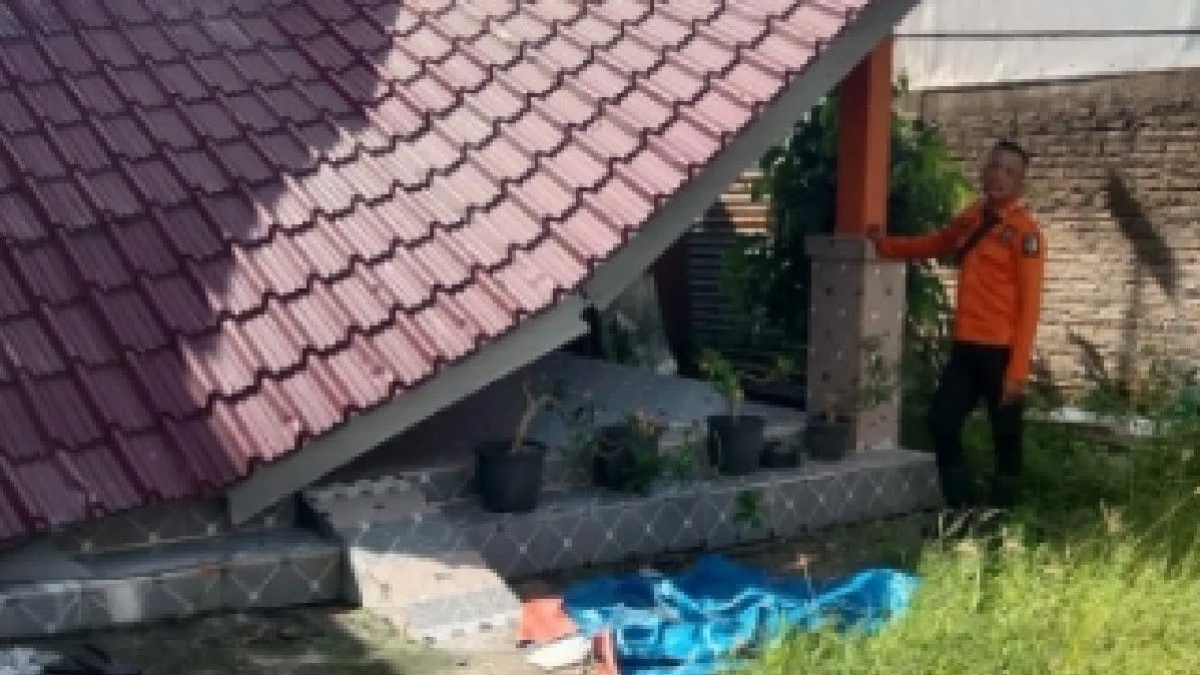 Cuaca Ekstrem di Ciamis, 114 Rumah Warga Rusak Tertimpa Pohon dan Tersapu Angin!