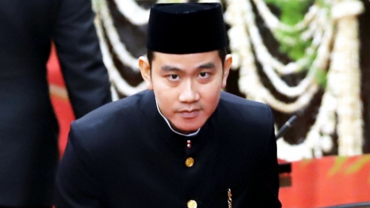 Ekspresi Gibran Dinasihati Cak Imin soal Tambang dan Lingkungan Disebut Bebal