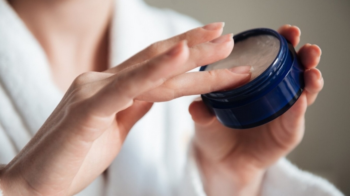 5 Rekomendasi Moisturizer Mengandung Tea Tree, Ampuh Lawan Jerawat dan Bikin Kulit Adem!