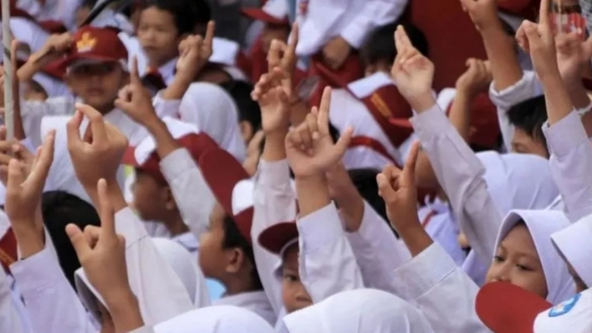 Besok Siswa di Jakarta Kembali Masuk Sekolah, Tapi Wajib Pakai Masker