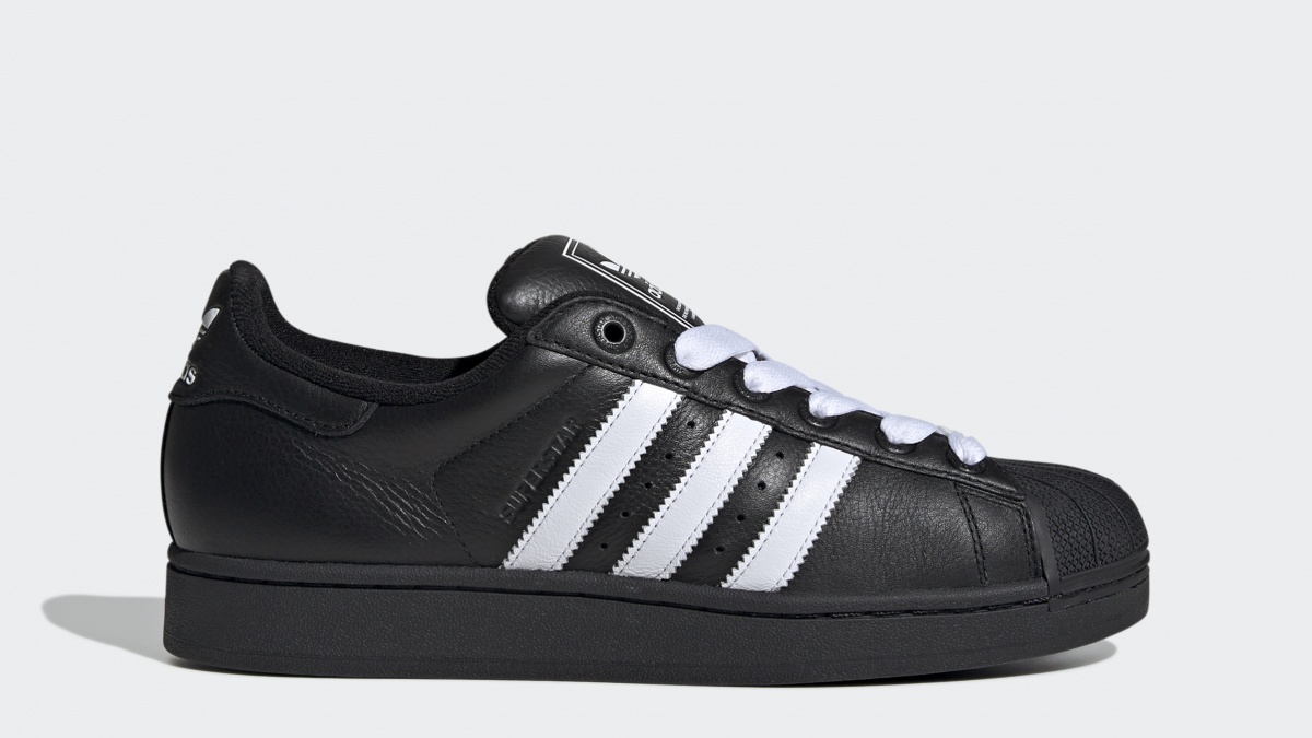 10 Jenis Sepatu Adidas Original yang Paling Diminati dan Kisaran Harga