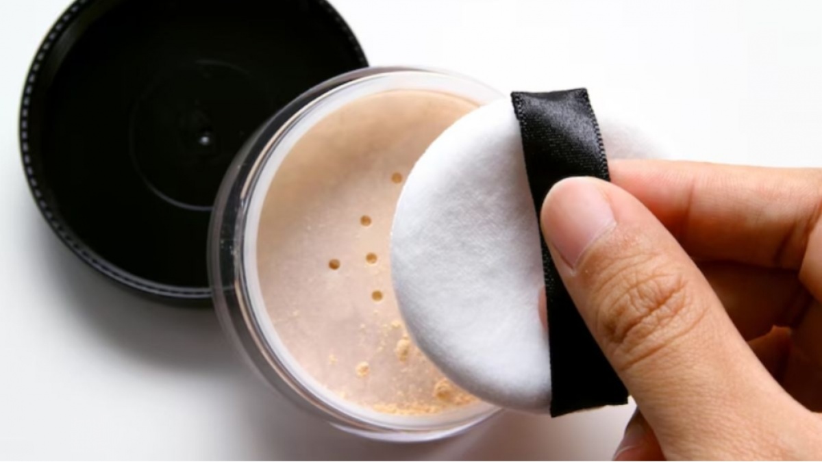 4 Rekomendasi Loose Powder dengan UV Filter, Makeup Tahan Lama dan Kulit Terlindungi