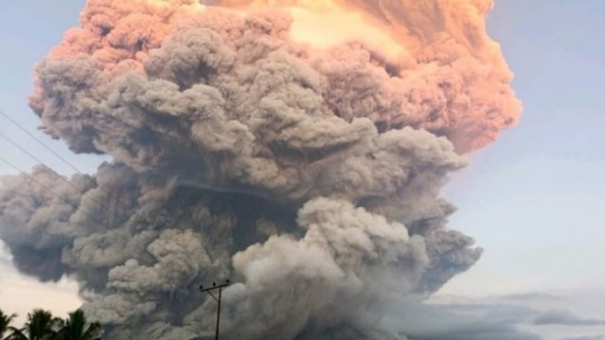 Gunung Lewotobi Laki-laki Kembali Erupsi, Begini Keadaan Terkininya