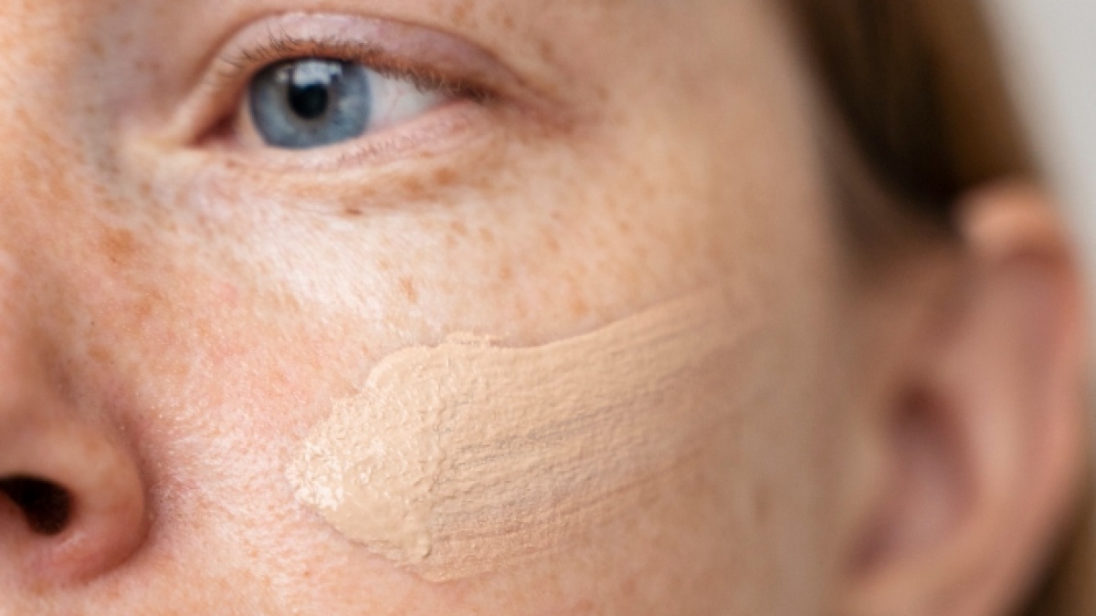 5 Sunscreen Terbaik di Indomaret untuk Atasi Melasma dan Flek Hitam