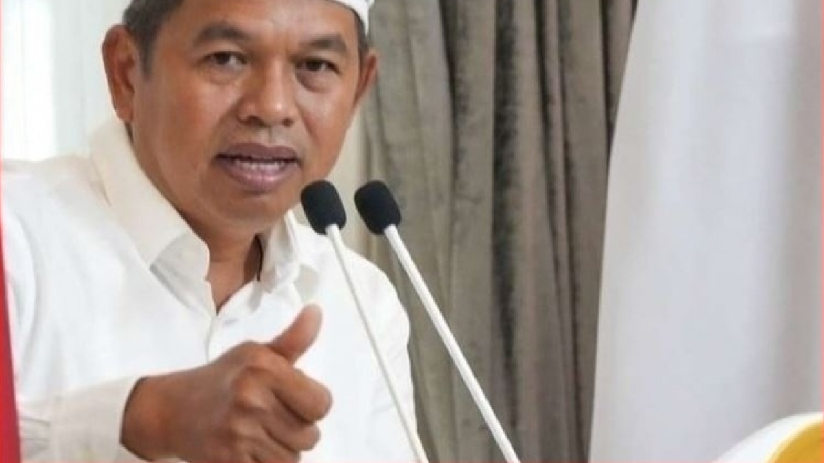 Beda Adab Dedi Mulyadi Salaman dengan Gibran dan Prabowo Jadi Gunjingan