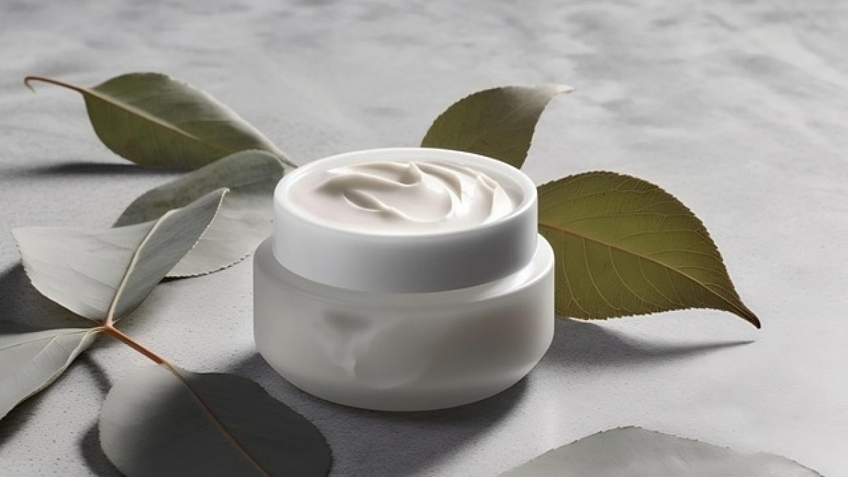 3 Moisturizer Kolagen Asli Tanpa Merkuri, Bantu Kulit Tetap Kenyal dan Awet Muda